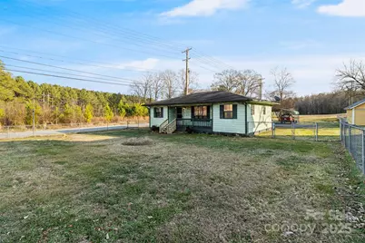 90 2nd Street SE, Catawba, NC 28609 - Photo 1