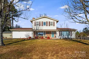 154 Harris St, Spruce Pine, NC 28777 - Photo 1