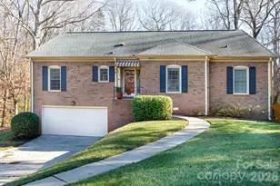 734 Charter Pl, Charlotte, NC 28211 - Photo 1