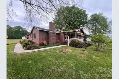 400 Stroupe Street, Mount Holly, NC 28120 - Photo 1
