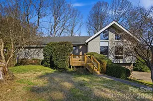 1750 10th St Ct NW, Hickory, NC 28601 - Photo 1