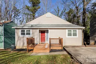 27077 Catamaran Dr, Tega Cay, SC 29708 - Photo 1