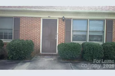 1482 14th Avenue NE, Hickory, NC 28601 - Photo 1