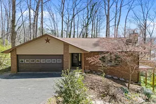 411 Overhill Dr, Hendersonville, NC 28792 - Photo 1