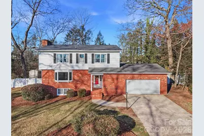 1347 10th Street Drive NW, Hickory, NC 28601 - Photo 1