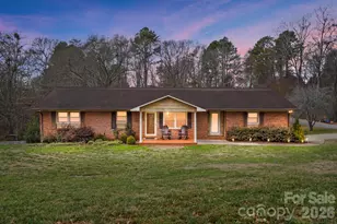 3228 Springfield Dr, Lincolnton, NC 28092 - Photo 1