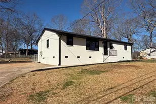 1906 Oakhurst Dr, Shelby, NC 28152 - Photo 1