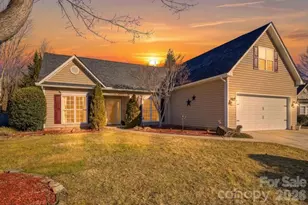 109 N Sunberry Trail, Fletcher, NC 28732 - Photo 1