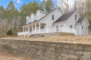 402 Sweetbriar Rd N, Lake Lure, NC 28746 - Photo 1