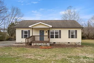 121 James St, Clyde, NC 28721 - Photo 1