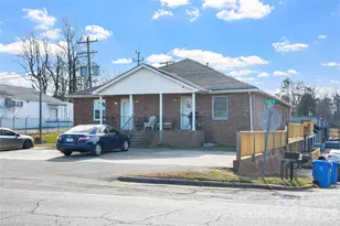 300 E Gold St, Kings Mountain, NC 28086 - Photo 1