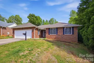 100 Crosscreek Dr, Morganton, NC 28655 - Photo 1