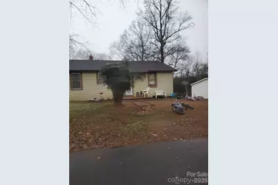 1729 Lakeview Drive, Statesville, NC 28677 - Photo 1