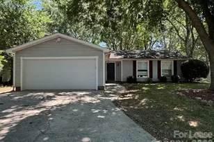 11515 5 Cedars Rd, Charlotte, NC 28226 - Photo 1