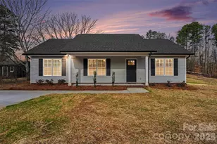 336 Pinecrest St, Salisbury, NC 28147 - Photo 1