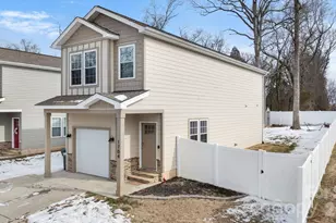 1704 15th St Pl NE, Hickory, NC 28601 - Photo 1