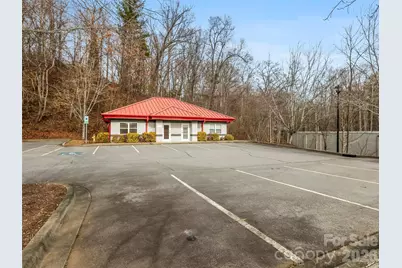 1070 Tunnel Road #4, Asheville, NC 28805 - Photo 1