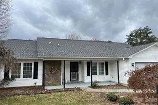 532 Woodfield Ln, Hendersonville, NC 28791 - Photo 1