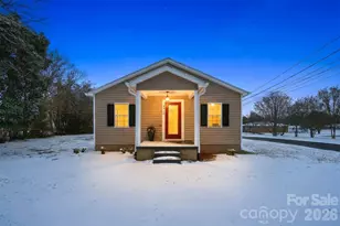 3410 25th Ave NE, Hickory, NC 28601 - Photo 1