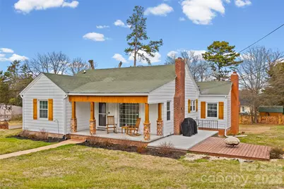110 W Henry Street, Belmont, NC 28012 - Photo 1