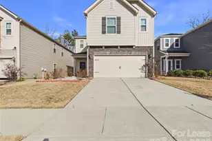 3941 Woodland View Dr, Charlotte, NC 28215 - Photo 1