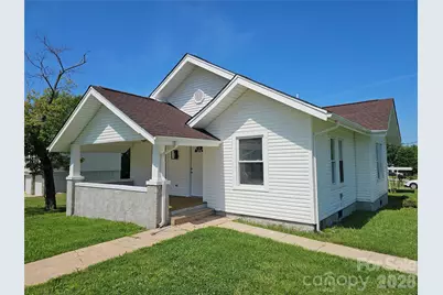 1704 16th Street NE, Hickory, NC 28601 - Photo 1