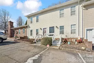 1491 20th Ave NE, Hickory, NC 28601 - Photo 1