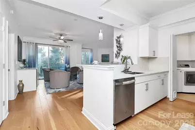 300 W 5th Street #431, Charlotte, NC 28202 - Photo 1
