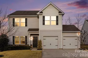 212 Hidden Lakes Rd, Statesville, NC 28677 - Photo 1