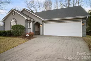 13 Stonebridge Dr, Asheville, NC 28805 - Photo 1