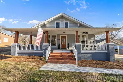 413 S Laurel Street, Lincolnton, NC 28092 - Photo 1