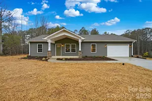 5109 Hanging Rock Ct, Hickory, NC 28601 - Photo 1