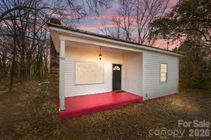 511 E Trade St, Dallas, NC 28034 - Photo 1