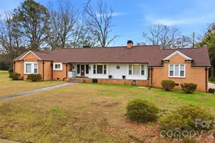 2637 Armstrong Cir, Gastonia, NC 28054 - Photo 1