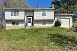 1221 Farmfield Ln, Charlotte, NC 28213 - Photo 1