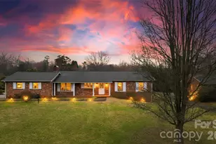 107 33rd Ave NW, Hickory, NC 28601 - Photo 1