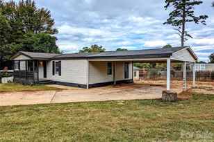 7329 Twillingate Dr, Charlotte, NC 28215 - Photo 1