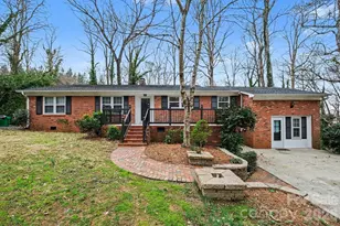 8101 Kerrybrook Cir, Charlotte, NC 28214 - Photo 1