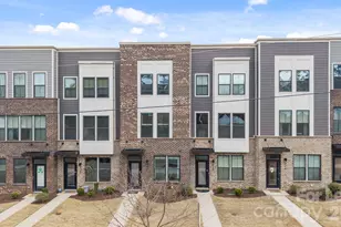 328 Yorkshire Dr, Charlotte, NC 28217 - Photo 1