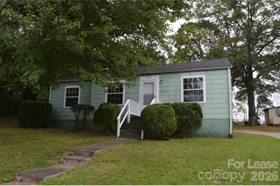 819 Charlotte Avenue, Statesville, NC 28677 - Photo 1