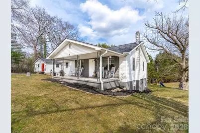 6 Nelson Road, Hendersonville, NC 28791 - Photo 1