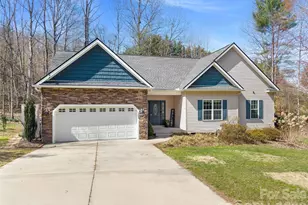 163 Oak Apple Ln, Hendersonville, NC 28792 - Photo 1