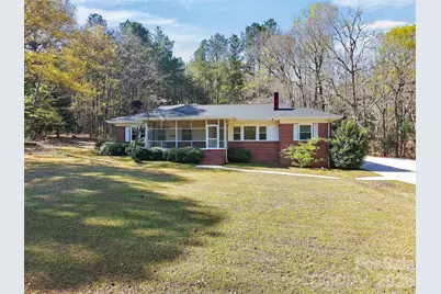 46 Pinecrest Avenue, Great Falls, SC 29055 - Photo 1