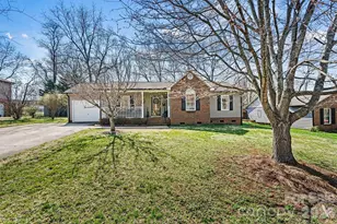 215 Towne Ct NW, Conover, NC 28613 - Photo 1