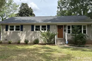 1939 Sandhurst Dr, Charlotte, NC 28205 - Photo 1