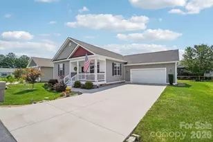 244 Beechnut Dr, Hendersonville, NC 28739 - Photo 1