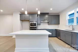 6012 Pivot Ct, Charlotte, NC 28205 - Photo 1