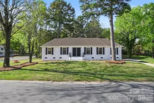 834 Braxfield Dr, Charlotte, NC 28217 - Photo 1