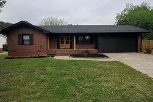 4012 Belshire Ln, Charlotte, NC 28205 - Photo 1