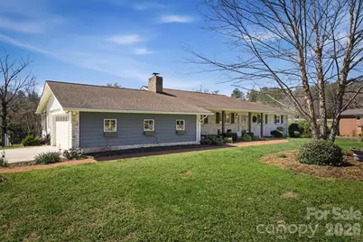 900 Magnolia Avenue NE, Valdese, NC 28690 - Photo 1